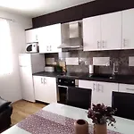 Zunabovic 特罗吉尔