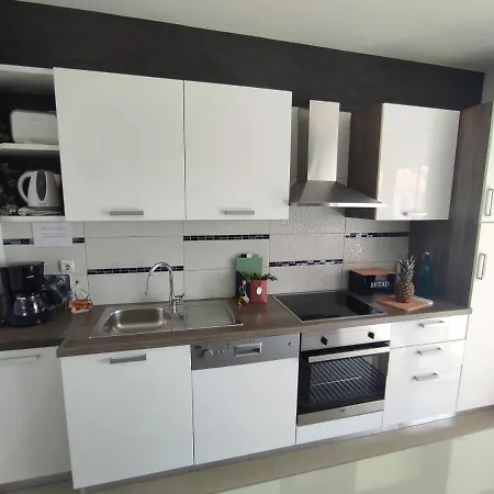 Zunabovic Трогір