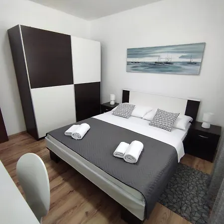 Zunabovic * Трогір